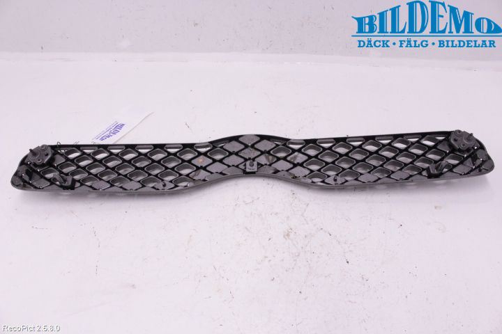 Toyota YARIS P1 03-05 Grill Komp