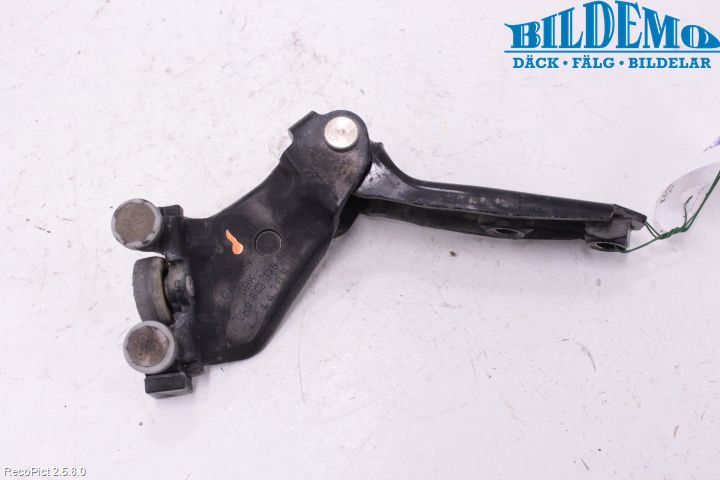 Volkswagen VW CADDY      04-10 Dörrgångjärn