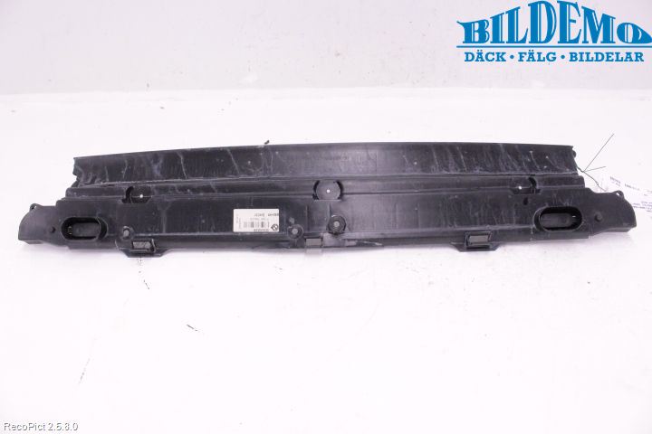 BMW 5 E60/61 Sed/Tou 02-10 Kylarfäste-Ram-Balk