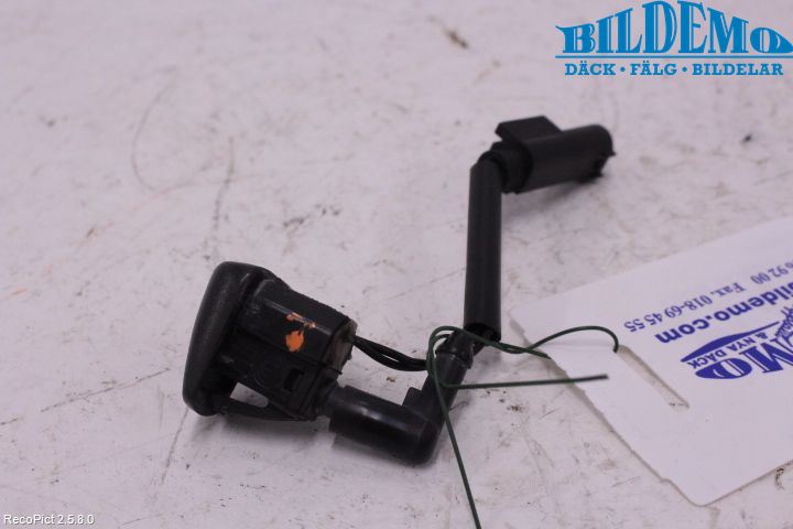 BMW 5 E60/61 Sed/Tou 02-10 Spolarmunstycke Rutor