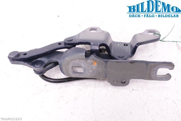 BMW 3 E90/91 SED/TOU 05-12 Huvgångjärn