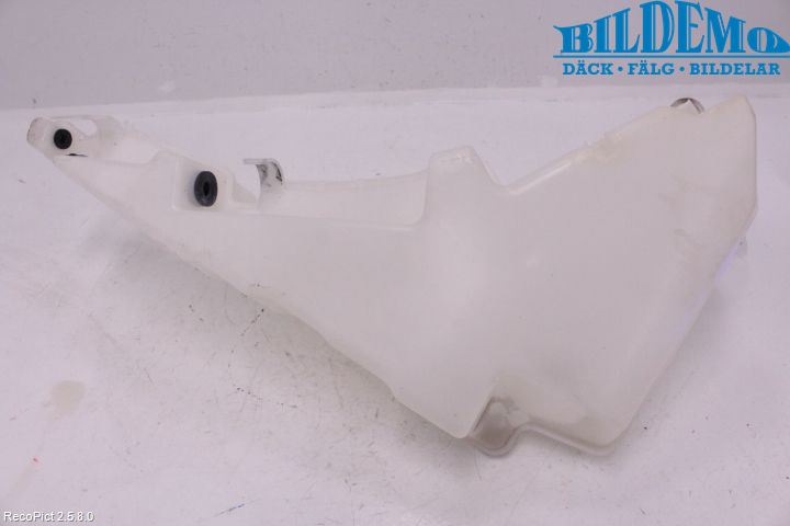 Audi A6/S6     05-11 Spolartank Vindruta-Strål