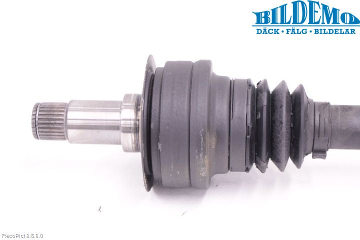 Mercedes-Benz MB C-KLASS (W205) 14-21 Drivaxel Bak Höger