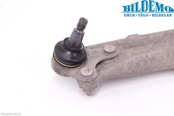 Volkswagen VW PASSAT 05-11 Bärarm Fram Undre Vä