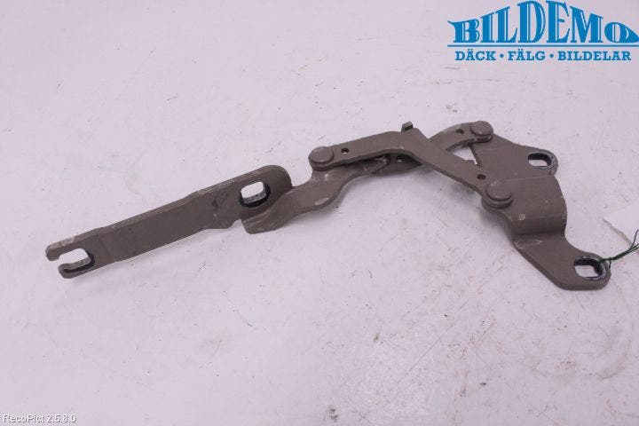 BMW 3 E90/91 SED/TOU 05-12 Huvgångjärn