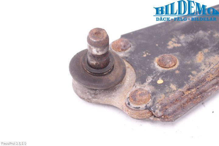 Opel CORSA D 07-14 Bärarm Fram Undre Vä