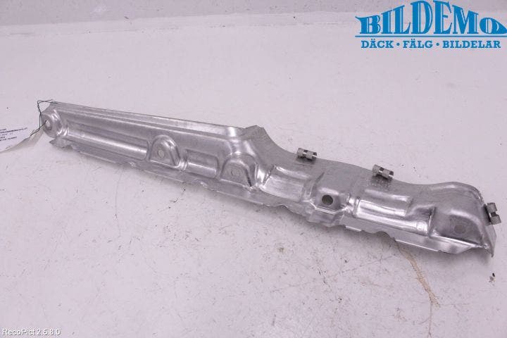 BMW 1 F20/F21 11-19 Avgas Förvärmningsplåt