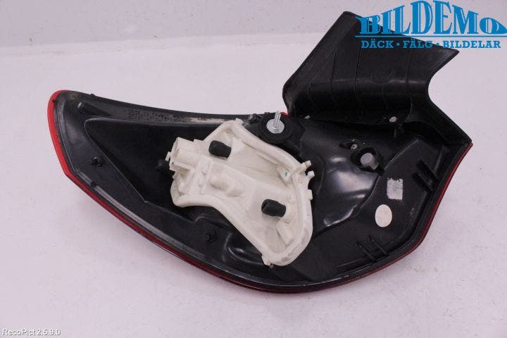 Opel ASTRA J 10-15 Bakljus Höger