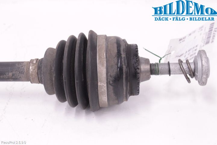 BMW X3 F25 10-17 Drivaxel Fram Höger