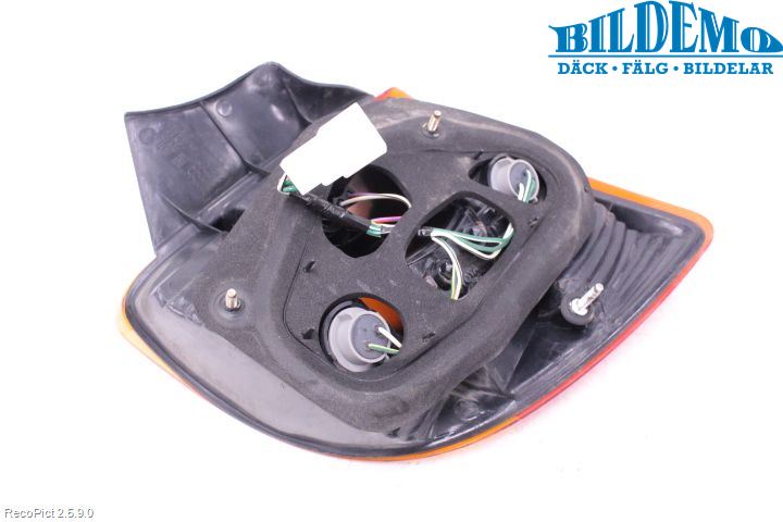 Toyota CELICA    00-05 Bakljus Vänster