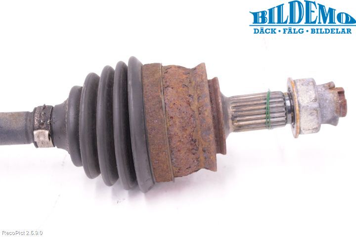 Opel CORSA D 07-14 Drivaxel Fram Vänster