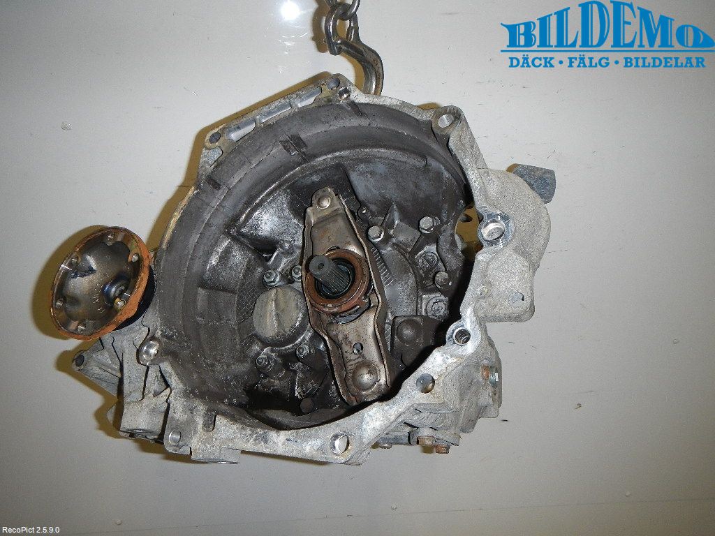 Volkswagen VW PASSAT 05-11 Växellåda Man 6 Vxl