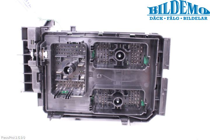 Opel ASTRA K 16-22 Säkringsdosa-Elcentral