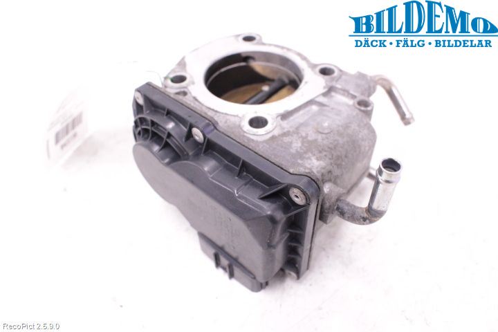 Toyota RAV 4 00-06 Injspjällhus