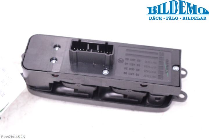 Volvo V50 04-07 Strömställare Elhiss