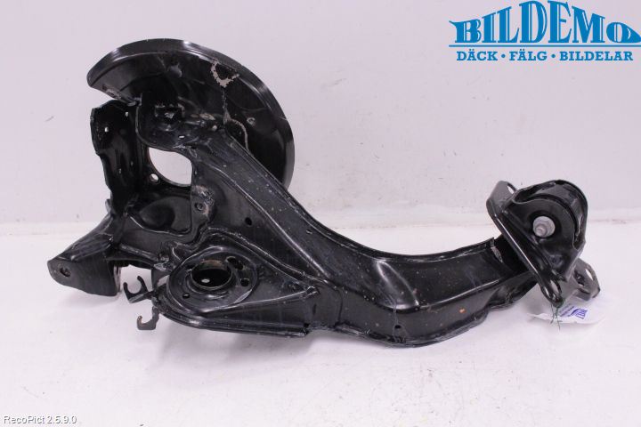 BMW 2 F46 GRAN TOURER 15-22 Hjullagerhus-Spindel Vä B