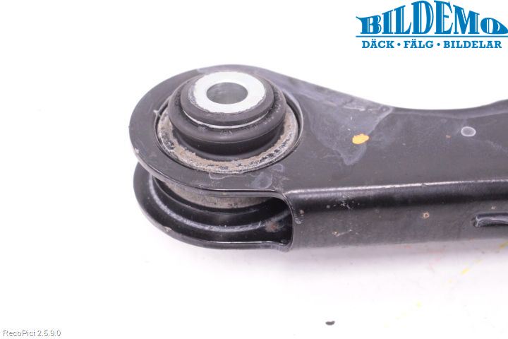 BMW 2 F46 GRAN TOURER 15-22 Bärarm Bak Övre Höger