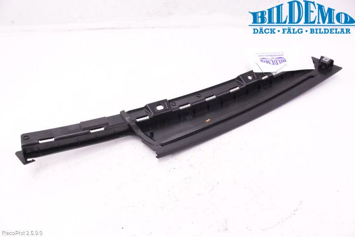 Opel ASTRA K 16-22 Dörr Dekorlist Fram Hö