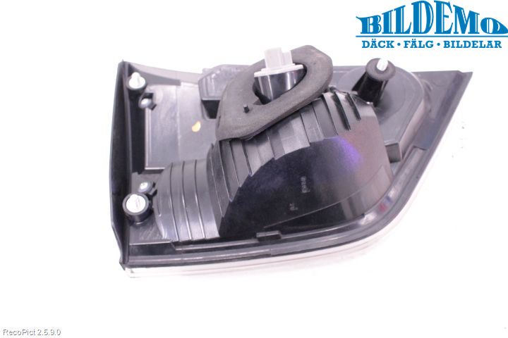 Mitsubishi OUTLANDER 07-12 Bakljus Lucka Hö