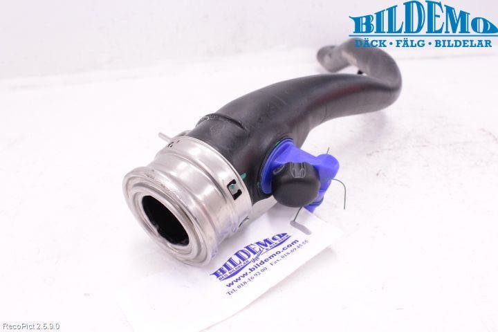 BMW 2 F46 GRAN TOURER 15-22 Bränslepåfyllnrör-Slang