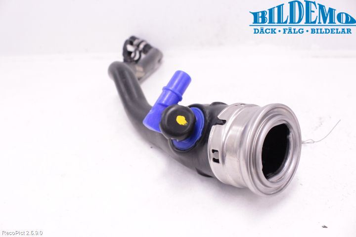 BMW X1 F48 15-22 Bränslepåfyllnrör-Slang