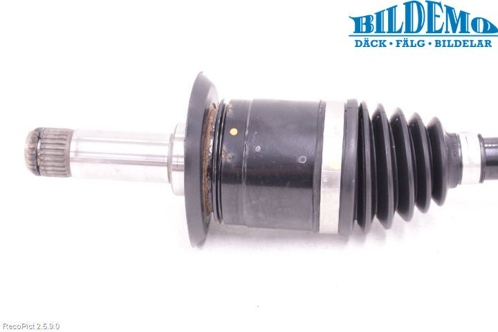 BMW X1 F48 15-22 Drivaxel Bak Höger