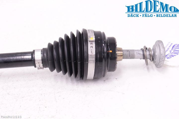 BMW X1 F48 15-22 Drivaxel Bak Höger