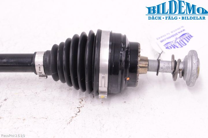 BMW X1 F48 15-22 Drivaxel Bak Vänster