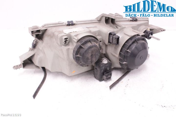 Saab 9-5 -05 Strålkastare Höger