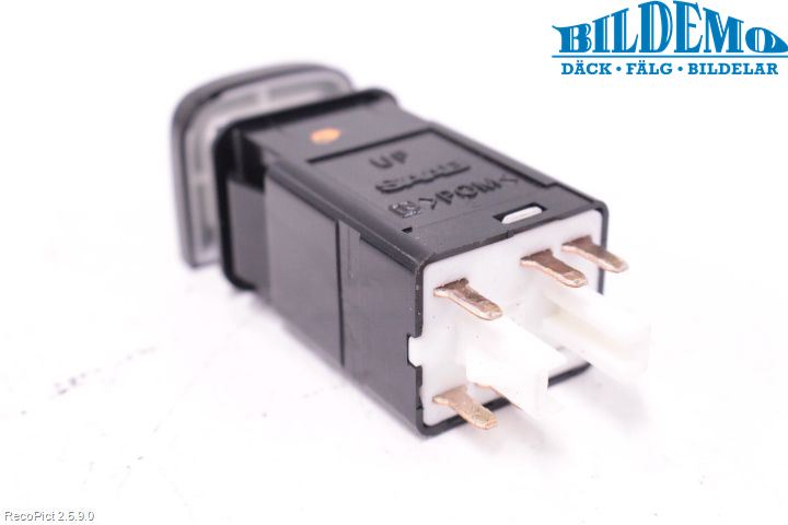 Saab 9-5     06-10 Strömställare Multifunktion