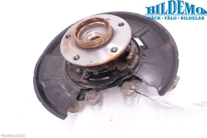 BMW 1 F20/F21 11-19 Hjullagerhus-Spindel Vä B