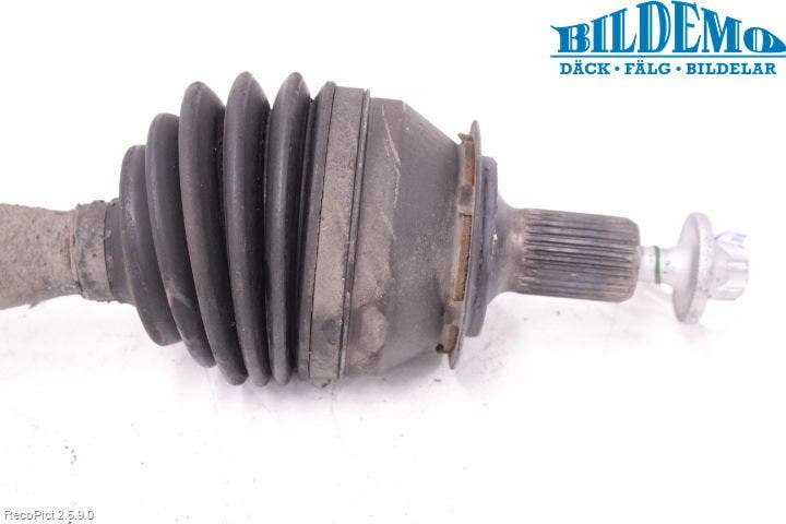 Mercedes-Benz MB B-KLASS (W246/W242) 12-19 Drivaxel Fram Vänster