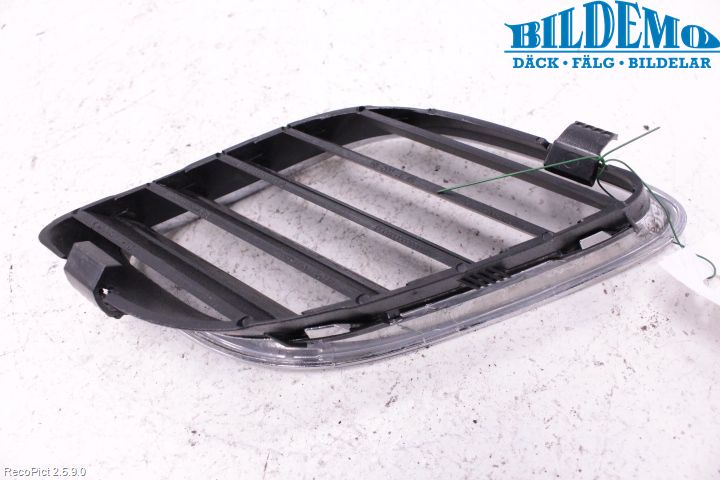 Saab 9-5 -05 Grilldel Höger