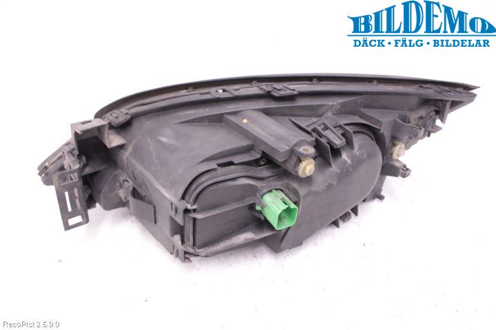 Ford MONDEO     01-06 Strålkastare Höger