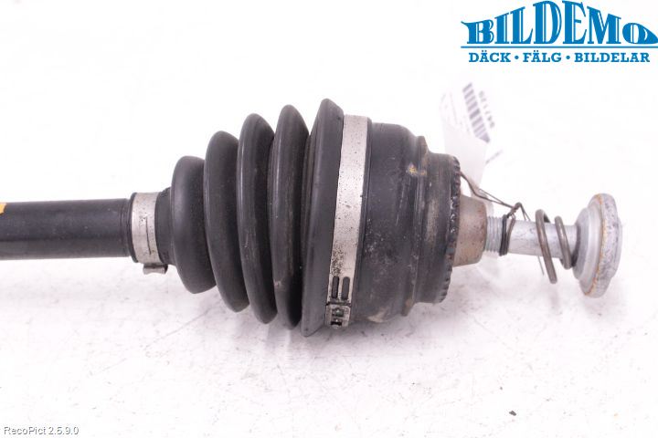 BMW X3 F25 10-17 Drivaxel Fram Vänster