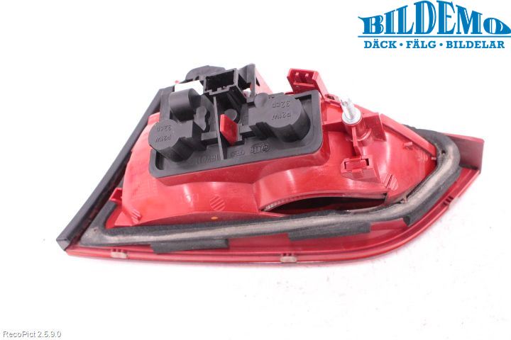 Audi A4/S4 08-11 Bakljus Lucka Vä