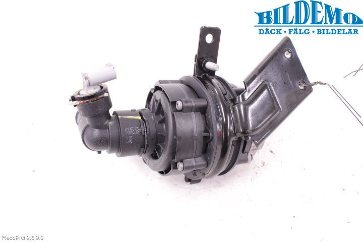 Mercedes-Benz MB E-KLASS (W213) 16-23 Vattenpump