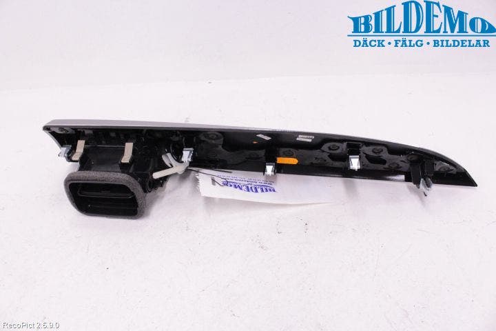 BMW 2 F22/F23/F87 Coupé/Cab 13-21 Defrosterkanal-Munstycke