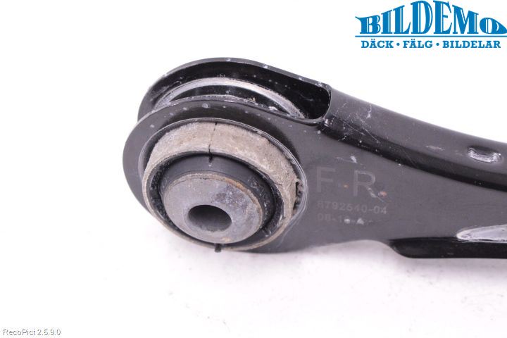 BMW 2 F22/F23/F87 Coupé/Cab 13-21 Bärarm Bak Övre Höger