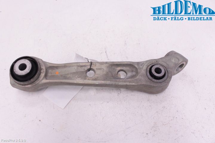 BMW 5 F10/F11/F18 09-17 Bärarm Fram Undre Vä