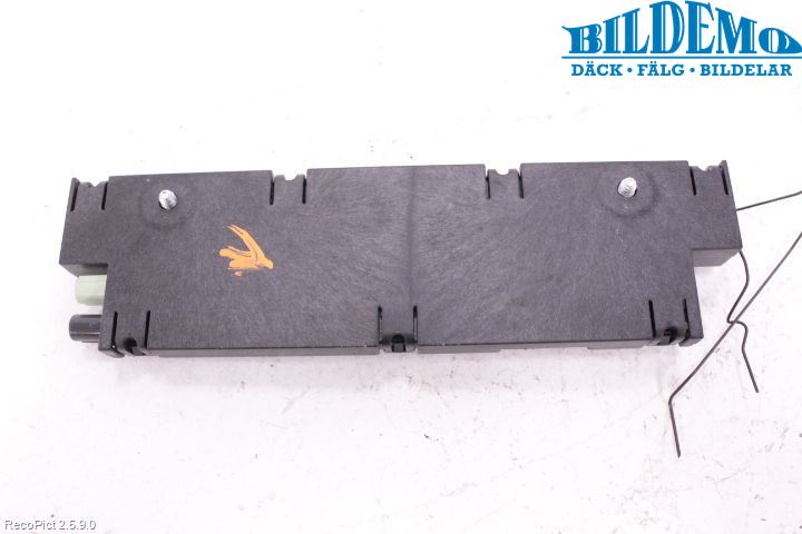 BMW 5 F10/F11/F18 09-17 Antennförstärkare