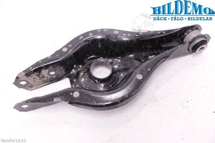 BMW 3 F30/F31/F80 12-19 Bärarm Bak Höger
