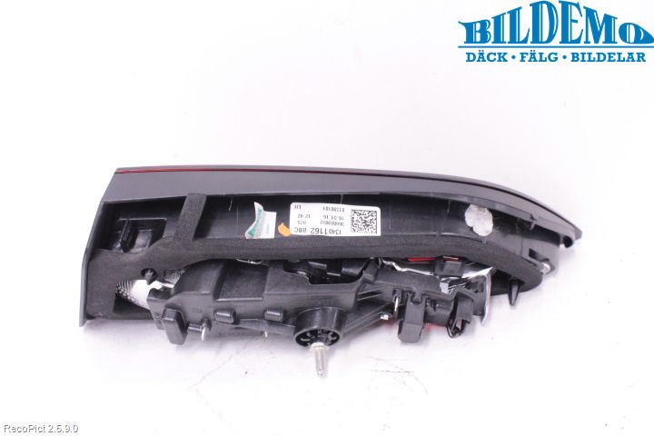 Opel ASTRA K 16-22 Bakljus Lucka Vä