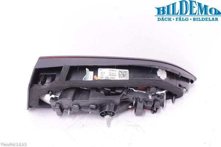 Opel ASTRA K 16-22 Bakljus Lucka Vä