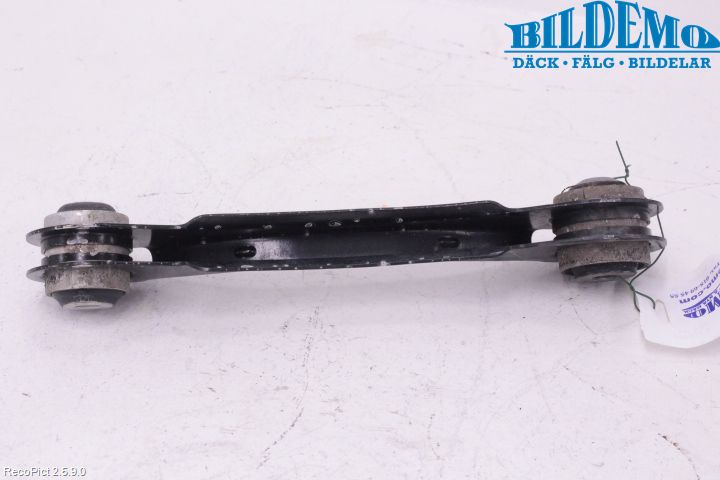 BMW 3 F30/F31/F80 12-19 Bärarm Bak Övre Vänster