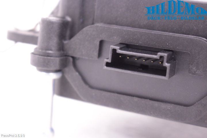 BMW X1 F48 15-22 Låskista Baklucka