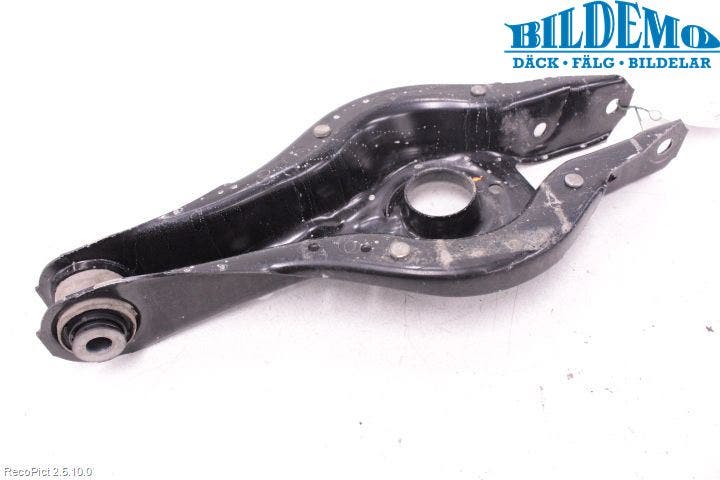 BMW 3 F30/F31/F80 12-19 Bärarm Bak Höger