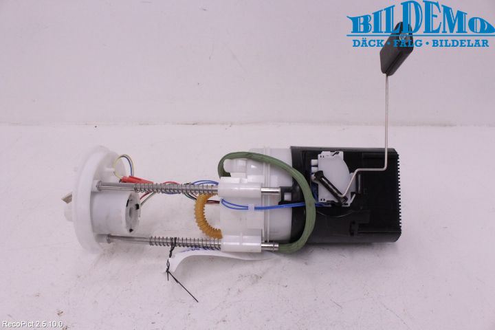 BMW X6 E71/E72   08-14 Bränsle Insppump Bensin