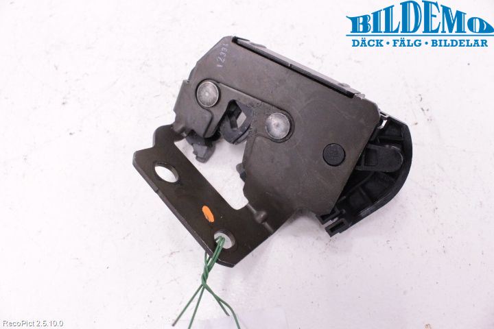Volvo XC90 03-06 Låskista Baklucka