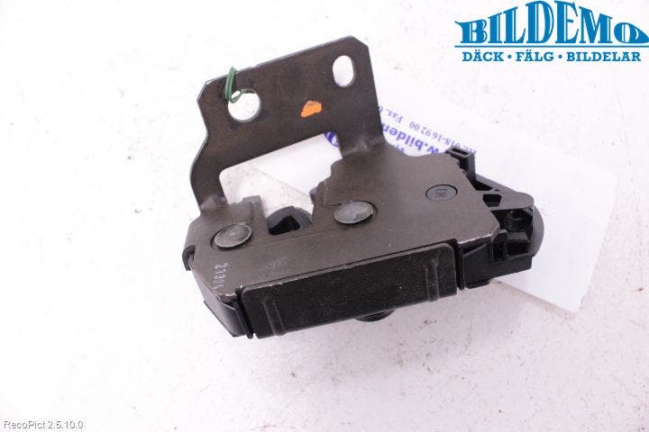 Volvo XC90 03-06 Låskista Baklucka